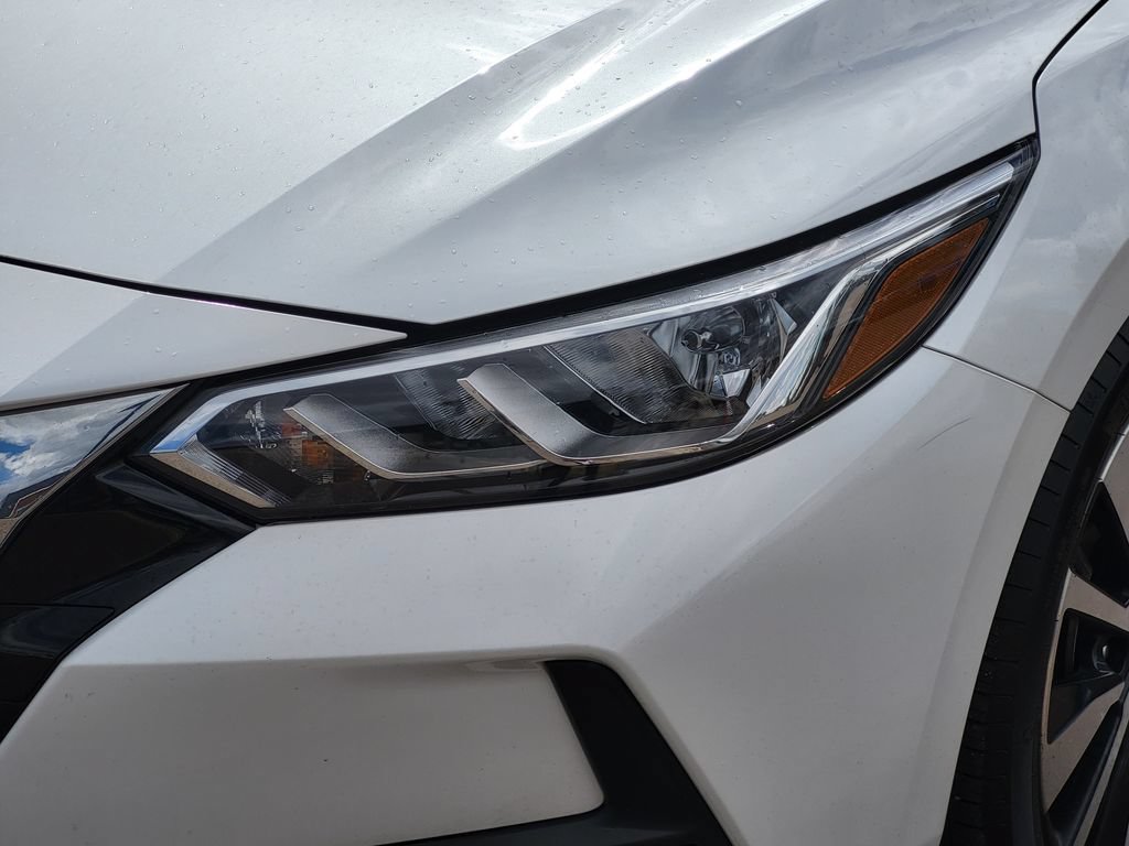 Used 2023 Nissan Sentra SV w/ SV Premium Package FWD image 8