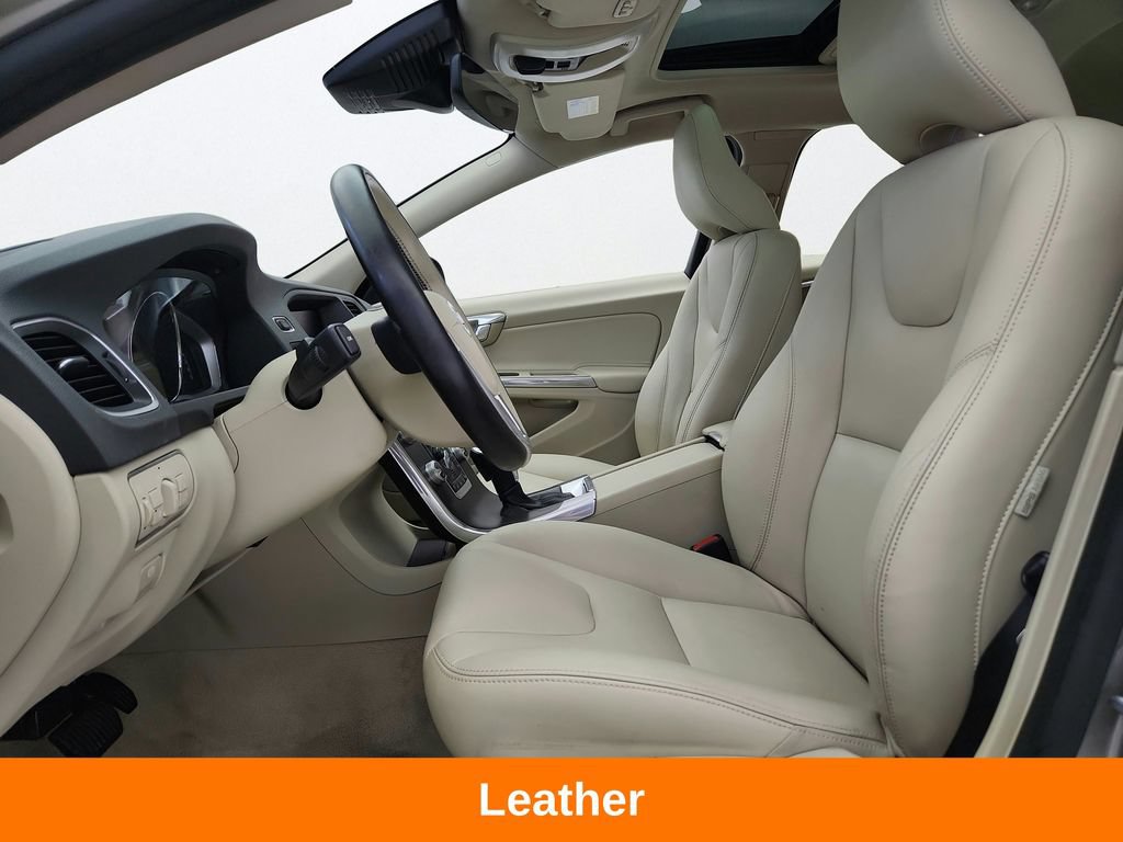 Used 2016 Volvo V60 T5 Platinum w/ Climate Package FWD image 11