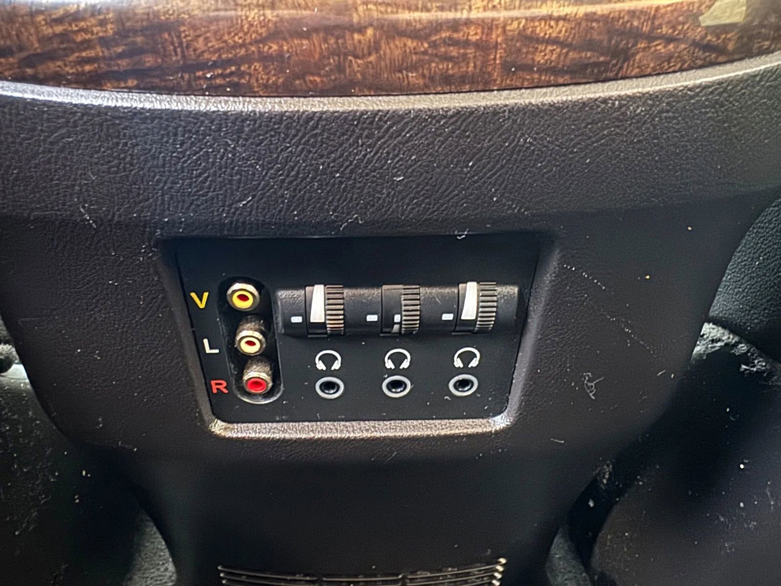 Used 2011 Acura MDX w/ Technology & Entertainment image 30