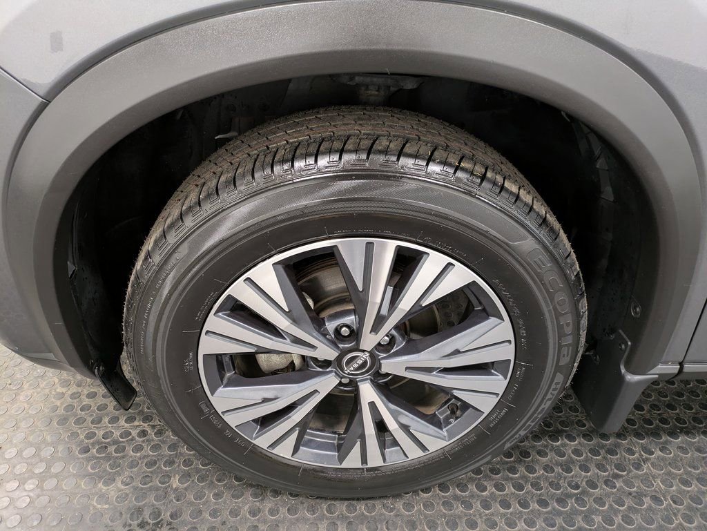 Used 2023 Nissan Rogue SV w/ SV Premium B Package image 7