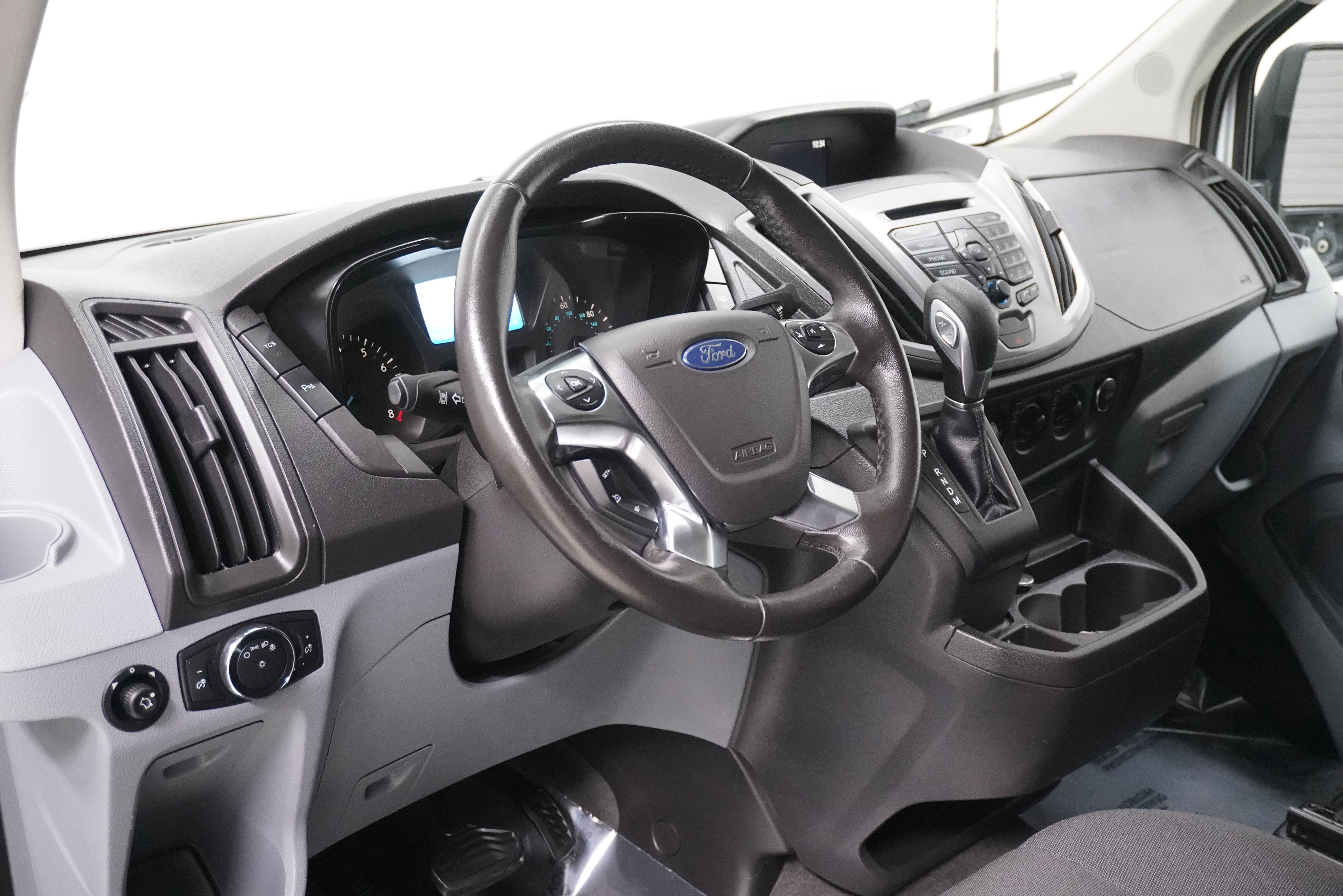 Used 2016 Ford Transit 150 XLT image 6