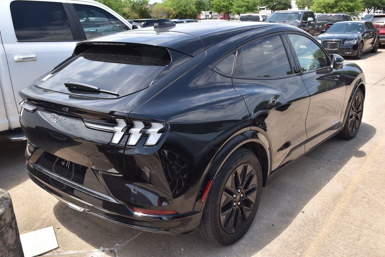 Used 2025 Ford Mustang Mach-E Premium w/ Sport Appearance Package AWD/4WD image 5