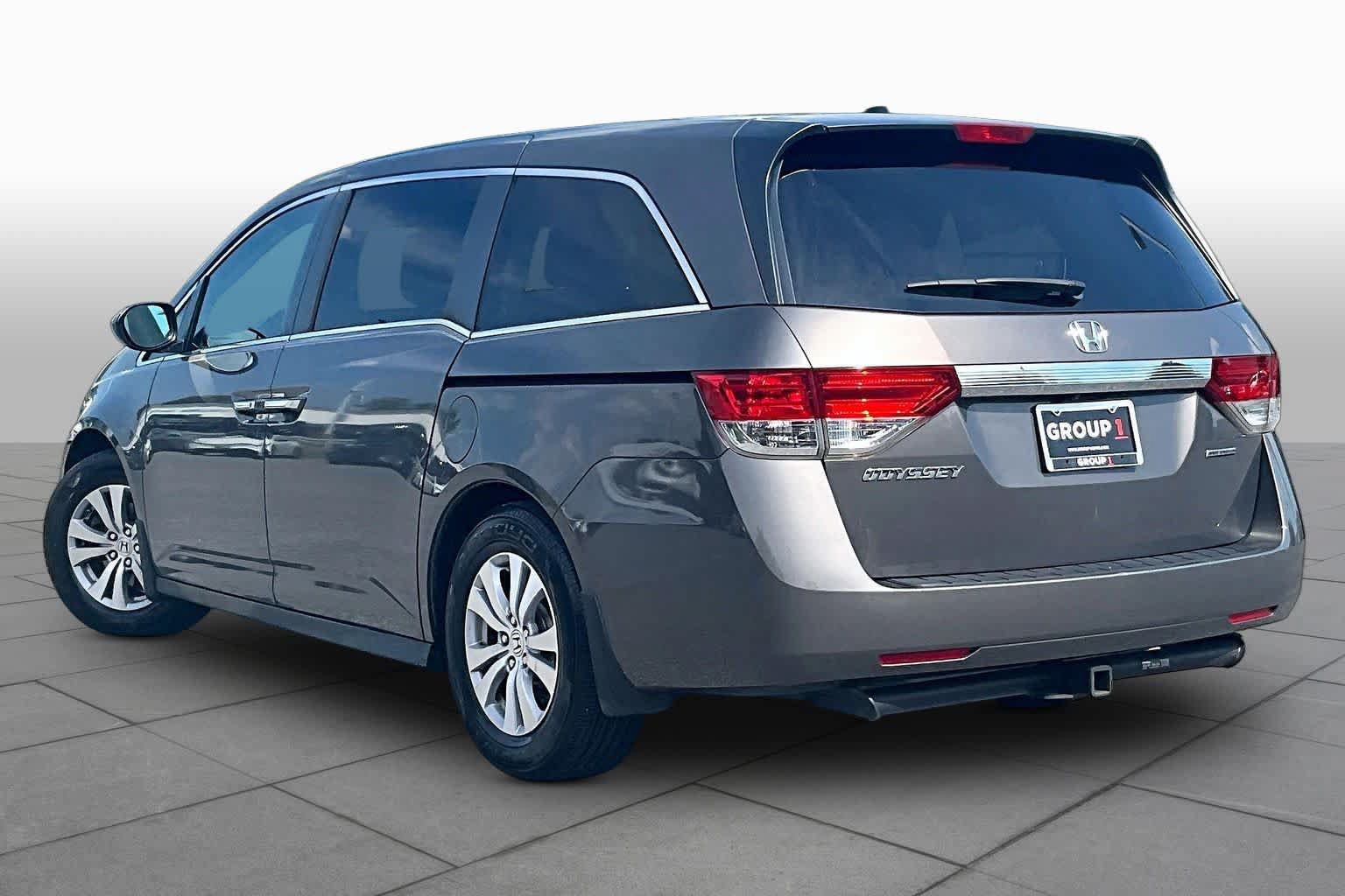 Used 2016 Honda Odyssey SE image 12