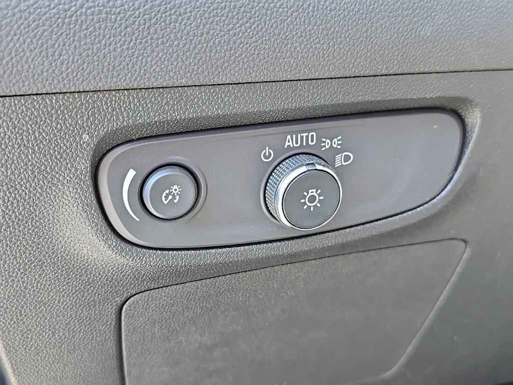 Used 2025 Buick Encore GX Preferred FWD image 17
