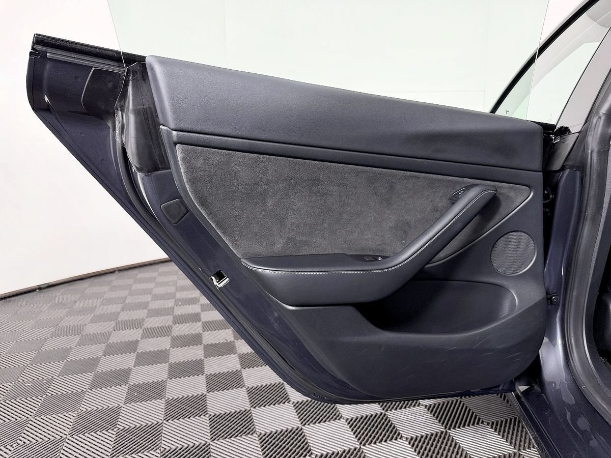 Used 2023 Tesla Model 3 Standard Range RWD image 32