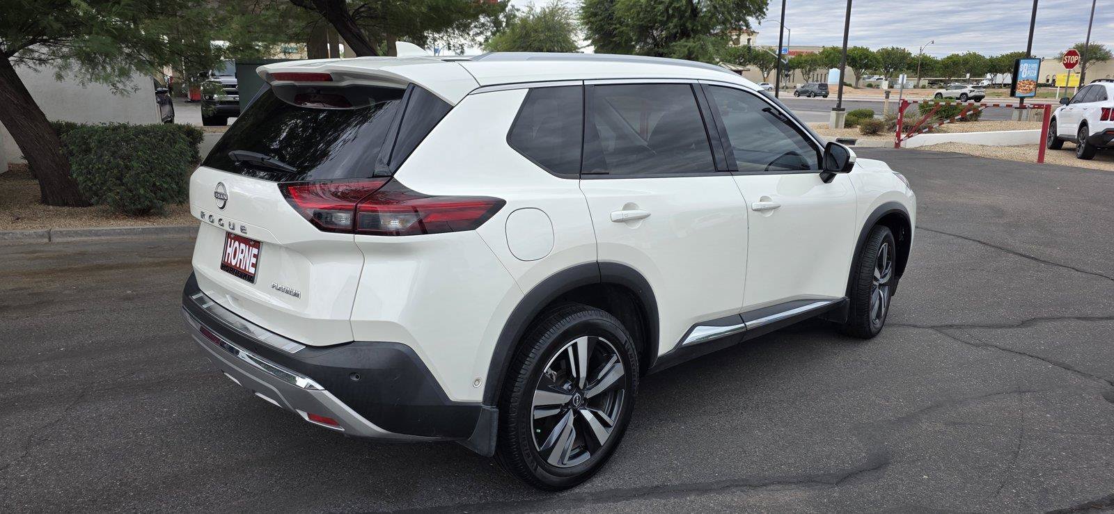 Used 2022 Nissan Rogue Platinum w/ Head-Up Display Package FWD image 6