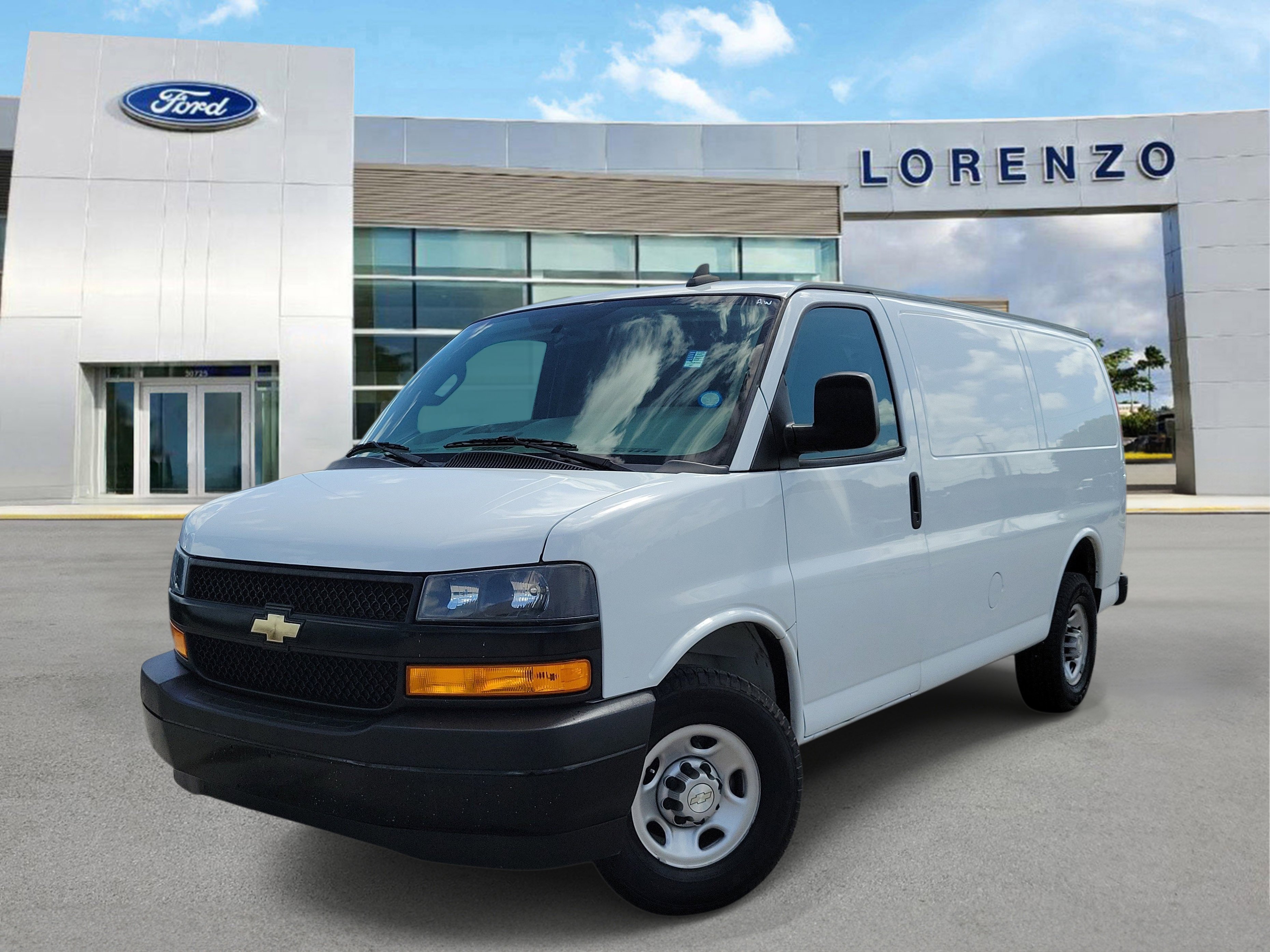 Used 2021 Chevrolet Express 2500 w/ Driver Convenience Package RWD image 1