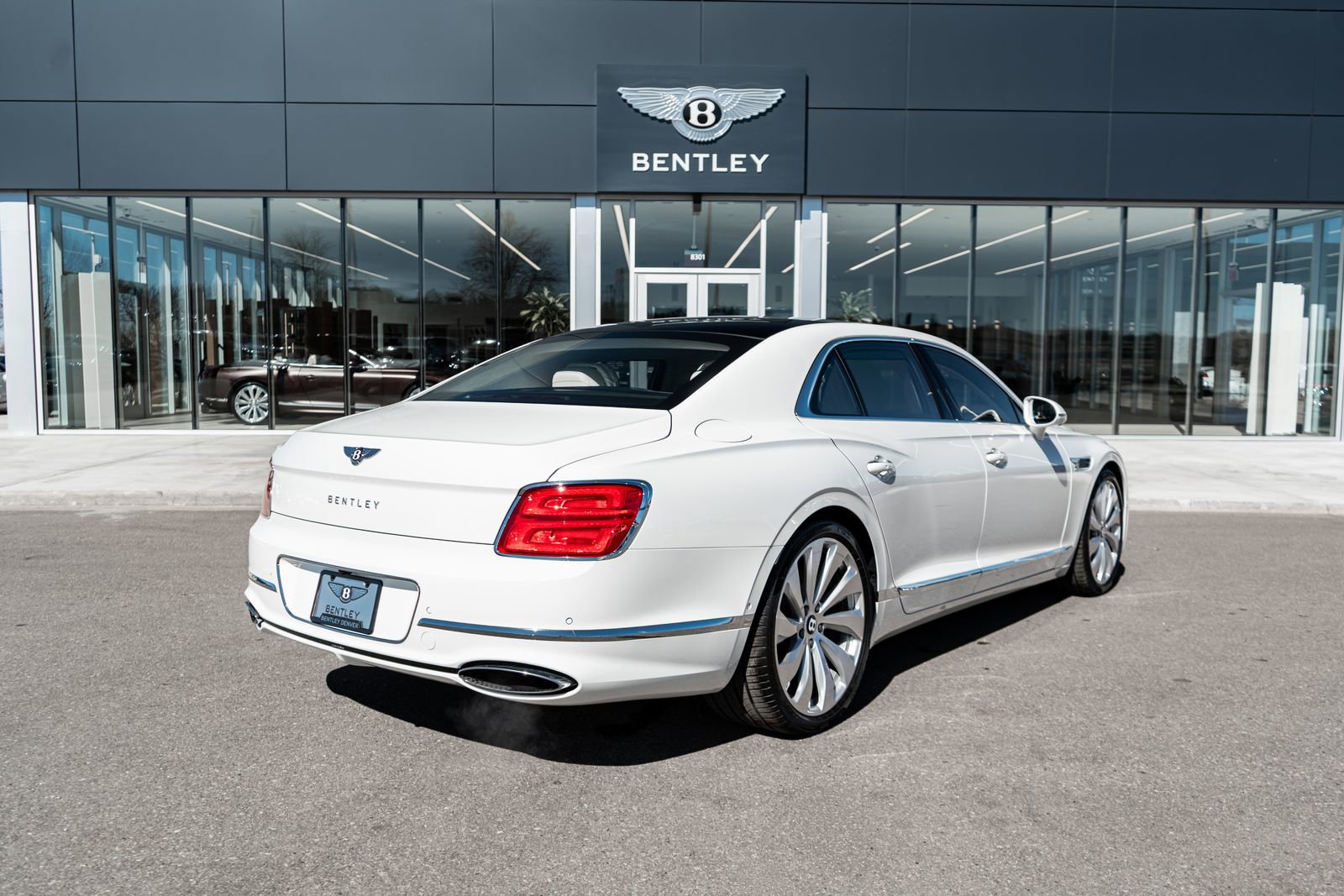 New 2026 Bentley Flying Spur Plug-In Hybrid AWD/4WD image 3