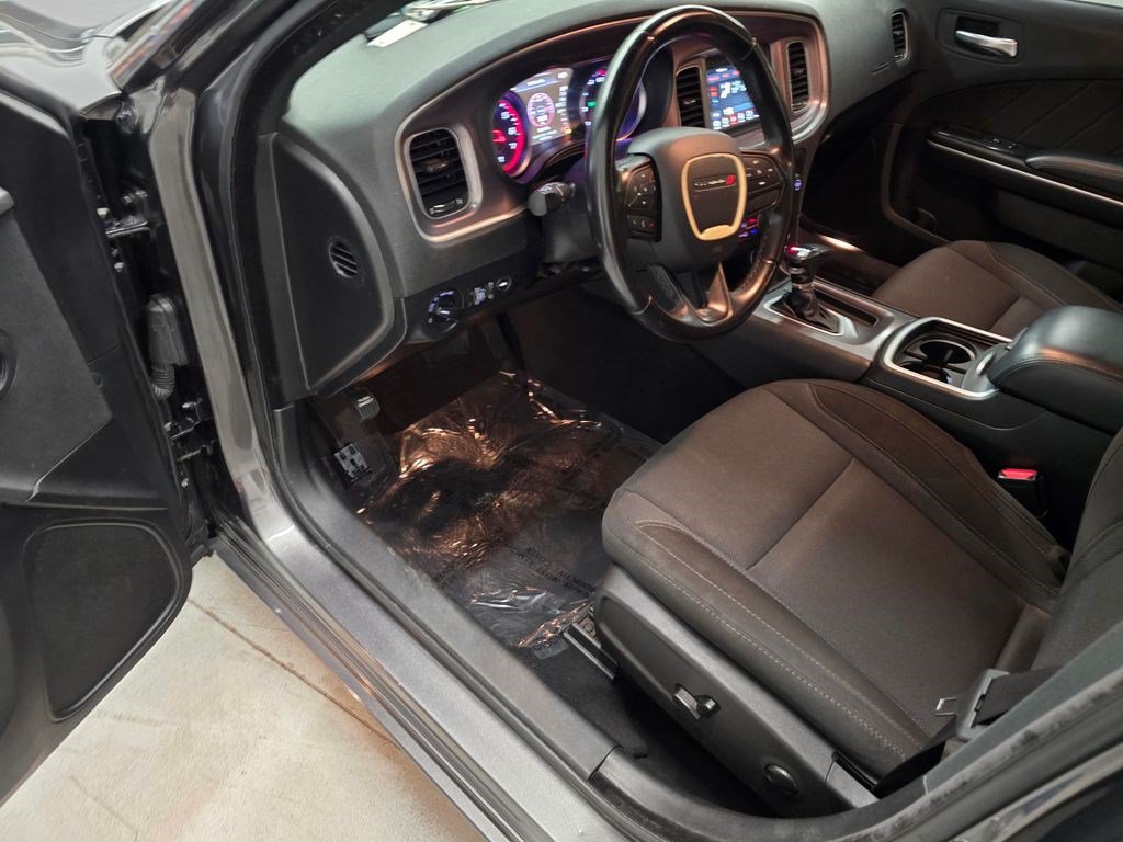 Used 2022 Dodge Charger SXT RWD image 14