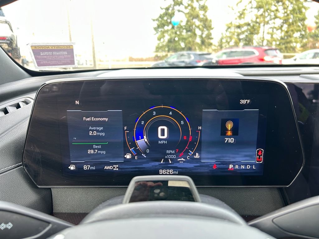 Used 2025 Chevrolet Traverse Z71 image 16