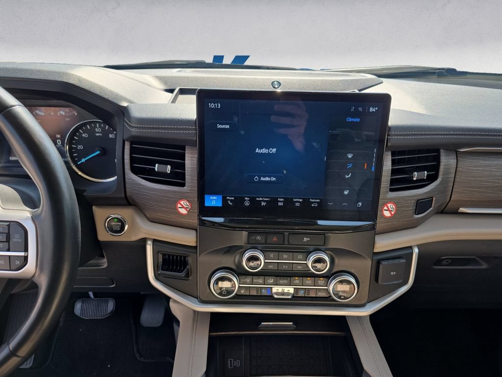 Used 2024 Ford Expedition Limited AWD/4WD image 11