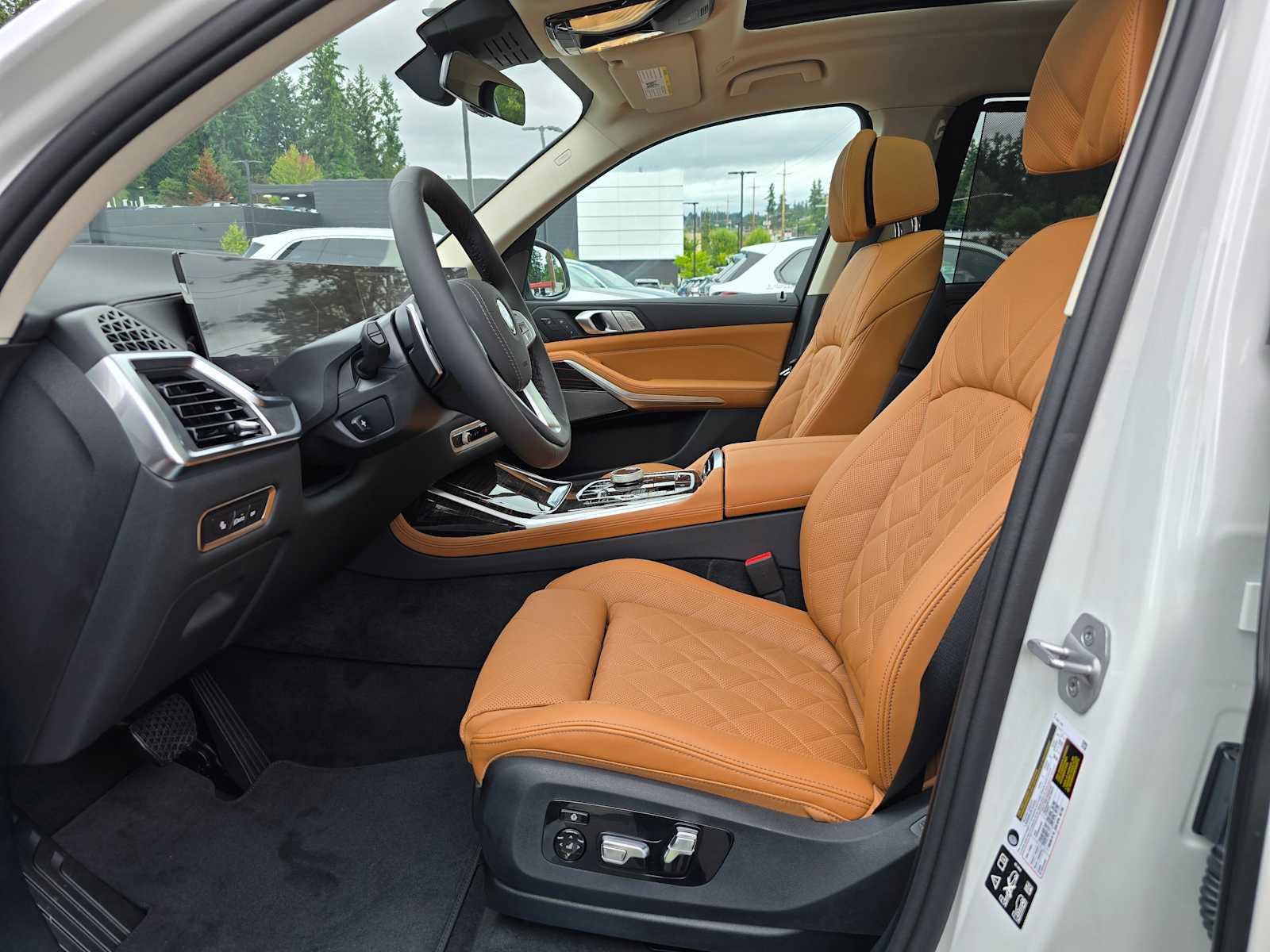 Used 2026 BMW X7 xDrive40i w/ Executive Package image 22