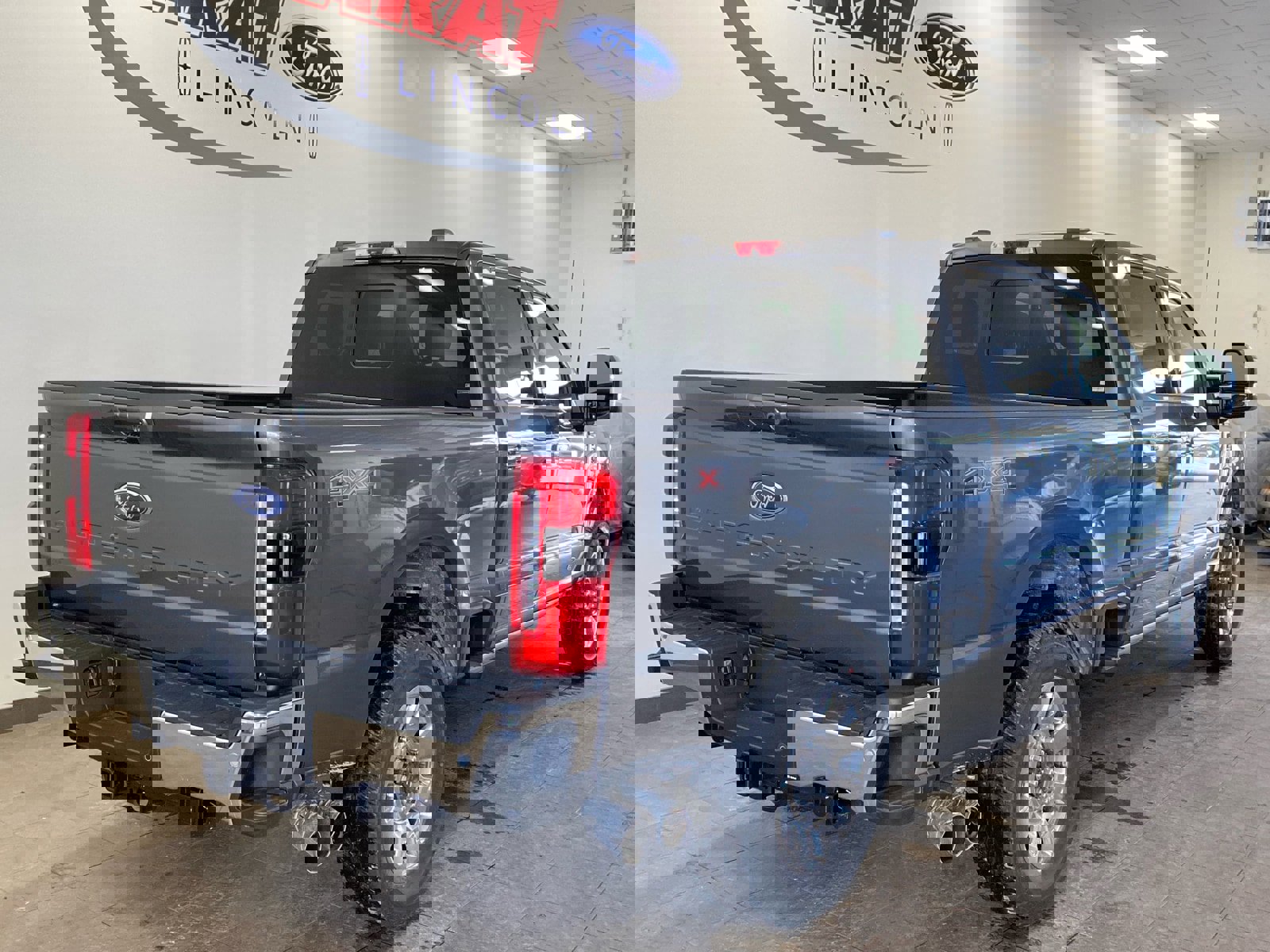 New 2026 Ford F250 Lariat w/ Lariat Ultimate Package image 14