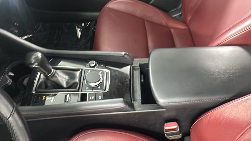 Used 2022 MAZDA MAZDA3 s image 31