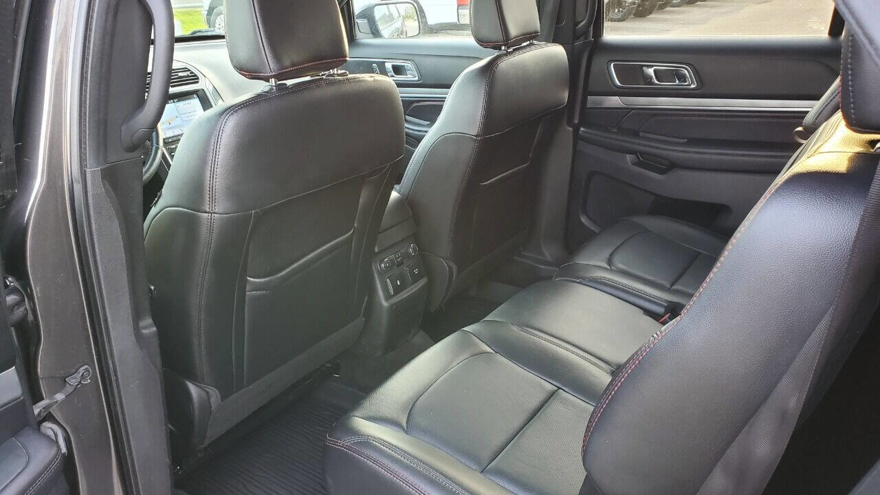 Used 2018 Ford Explorer Sport w/ Equipment Group 401A image 11