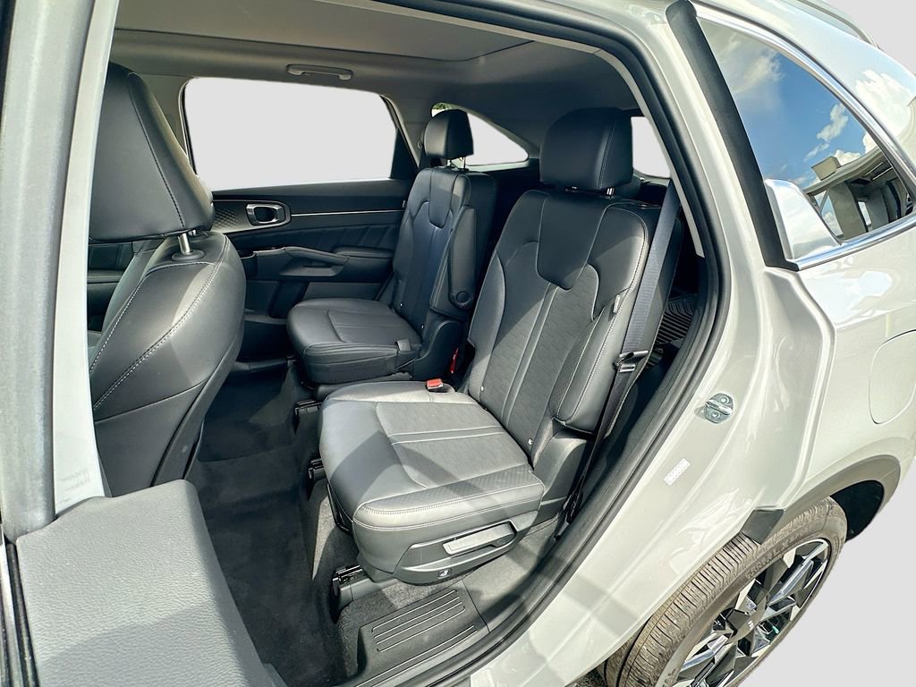 Certified 2024 Kia Sorento SX image 25