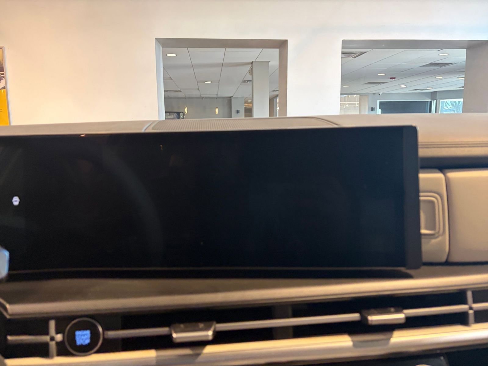 Used 2025 Hyundai Santa Fe SEL image 18