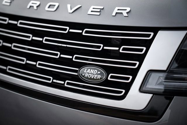 Used 2023 Land Rover Range Rover Long Wheelbase Autobiography image 19