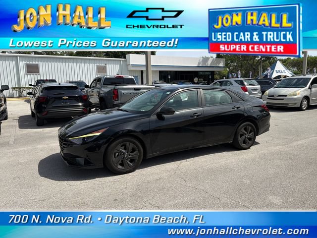 Used 2022 Hyundai Elantra SEL w/ Convenience Package FWD image 3