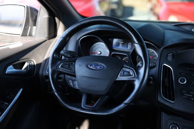 Used 2016 Ford Focus ST FWD image 32