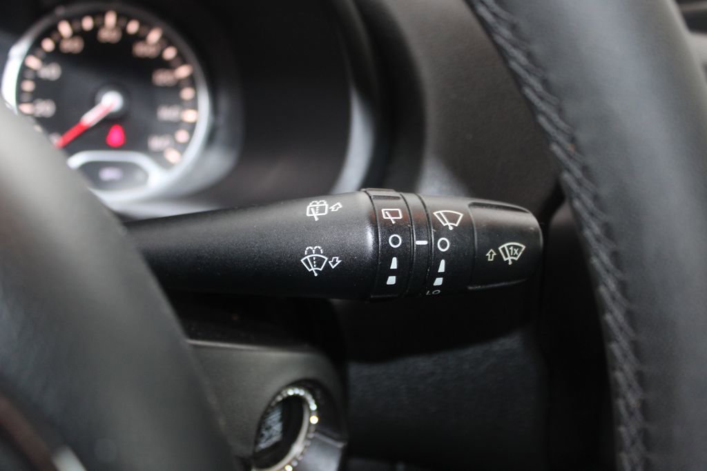 Used 2019 Jeep Renegade Latitude image 23