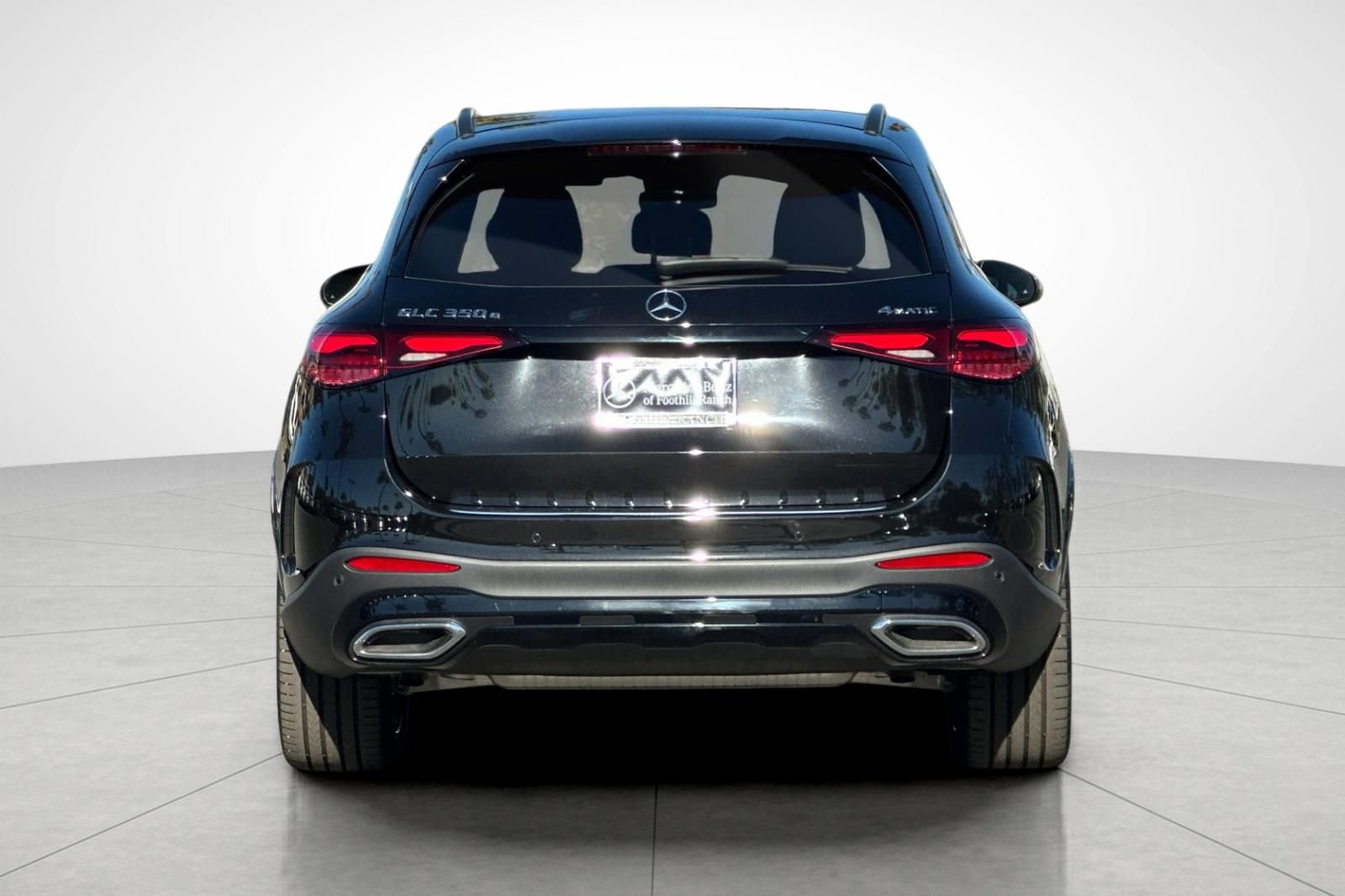 Used 2025 Mercedes-Benz GLC 350e 4MATIC image 10