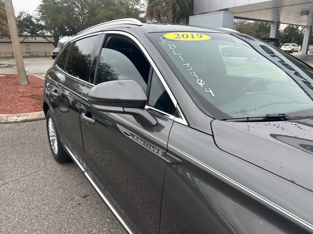 Used 2019 Lincoln Nautilus FWD image 16