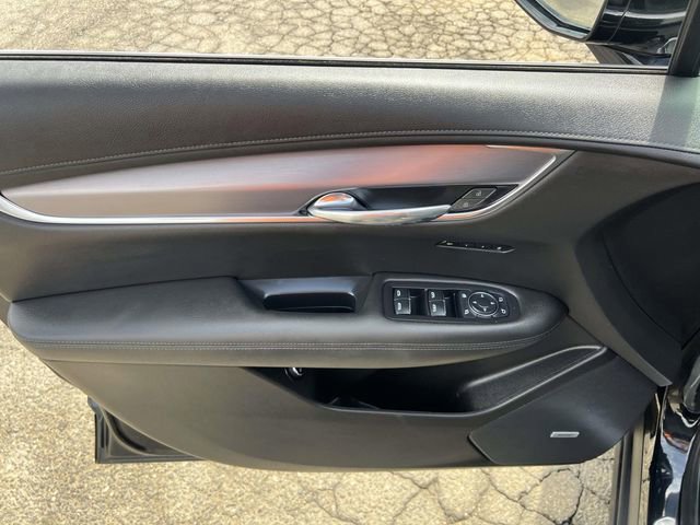 Used 2023 Cadillac XT6 Luxury image 16