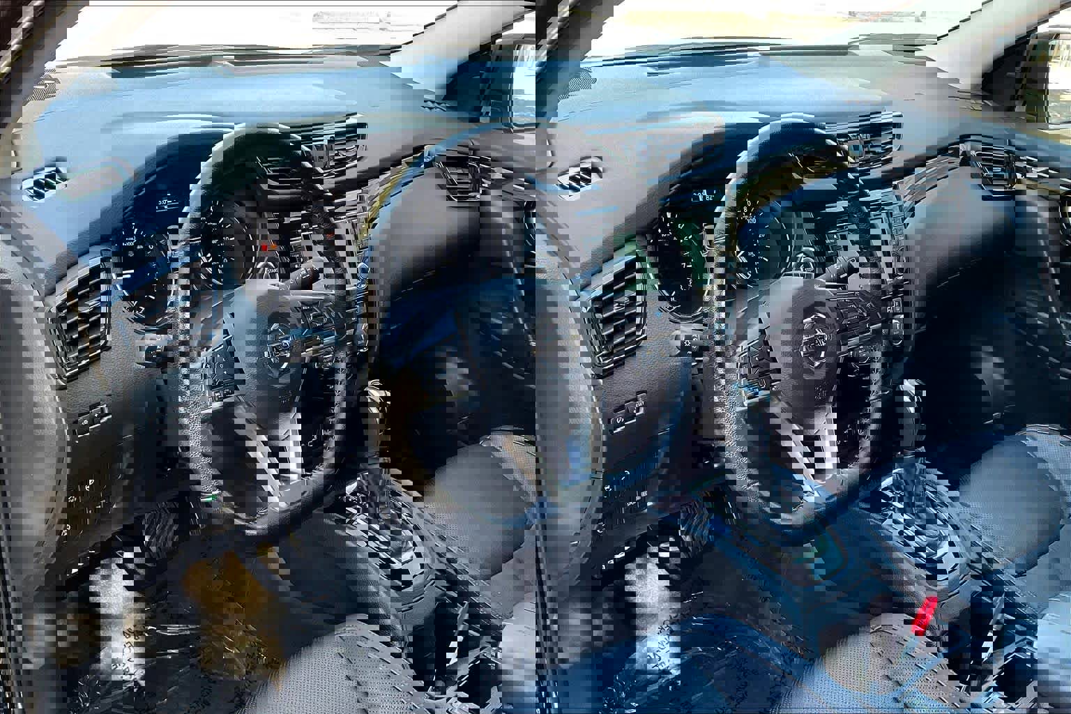 Used 2022 Nissan Rogue Sport SL image 16