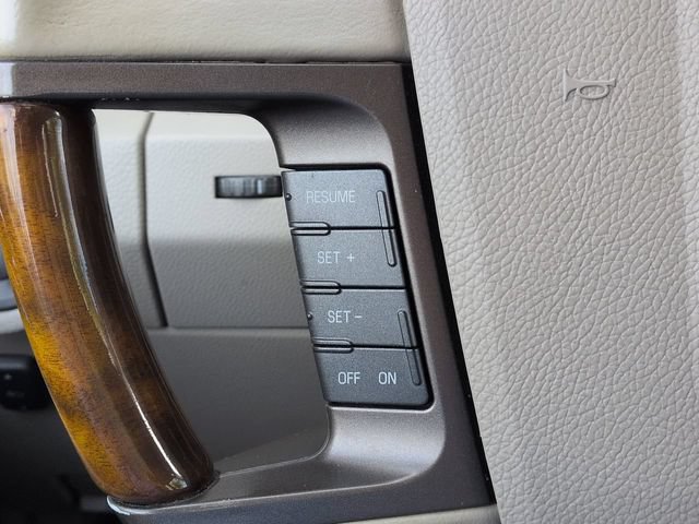 Used 2013 Lincoln Navigator L 2WD image 32