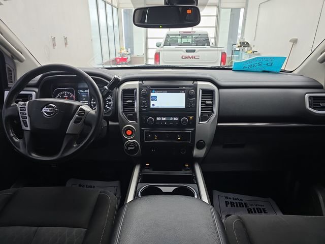 Used 2017 Nissan Titan SV image 12