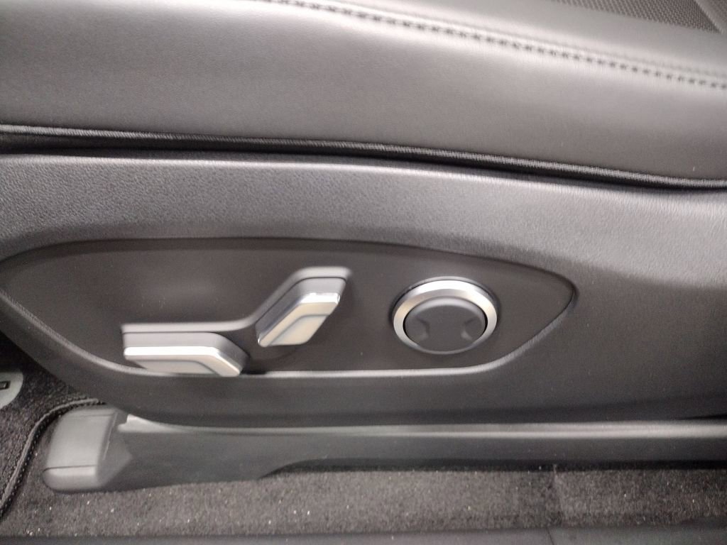 New 2026 Hyundai Ioniq 9 SEL image 24