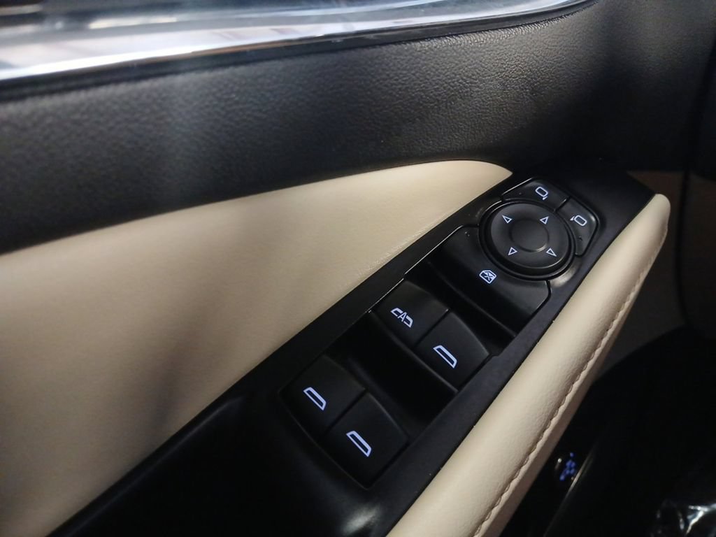 Used 2018 Buick Enclave Essence FWD image 32