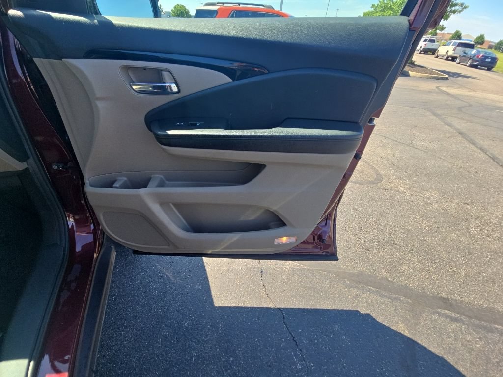 Used 2020 Honda Pilot Elite image 34