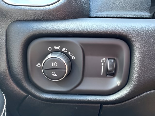 New 2026 RAM 3500 Big Horn AWD/4WD image 11