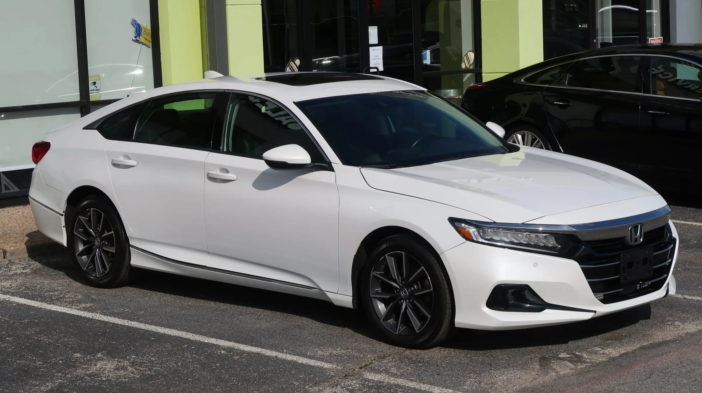 Used 2021 Honda Accord EX-L image 2