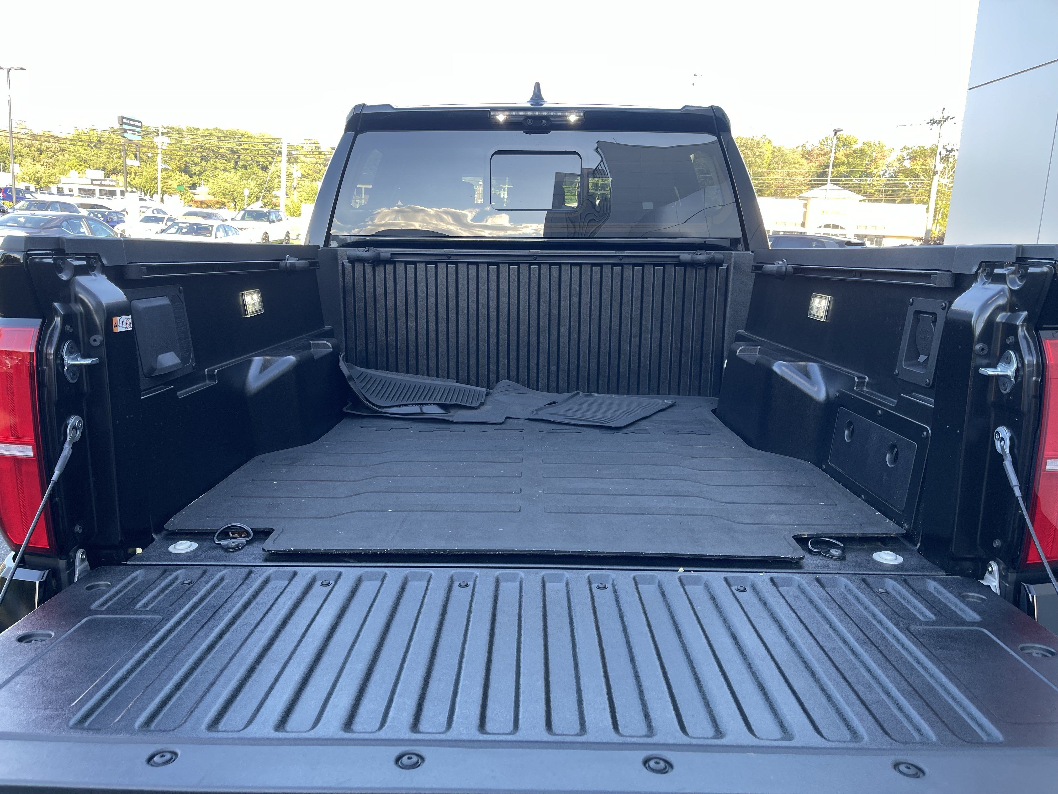 Used 2026 Toyota Tacoma Limited AWD/4WD image 27