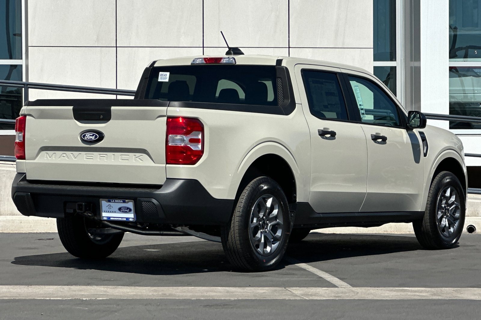 New 2025 Ford Maverick XLT w/ XLT Luxury Package image 3