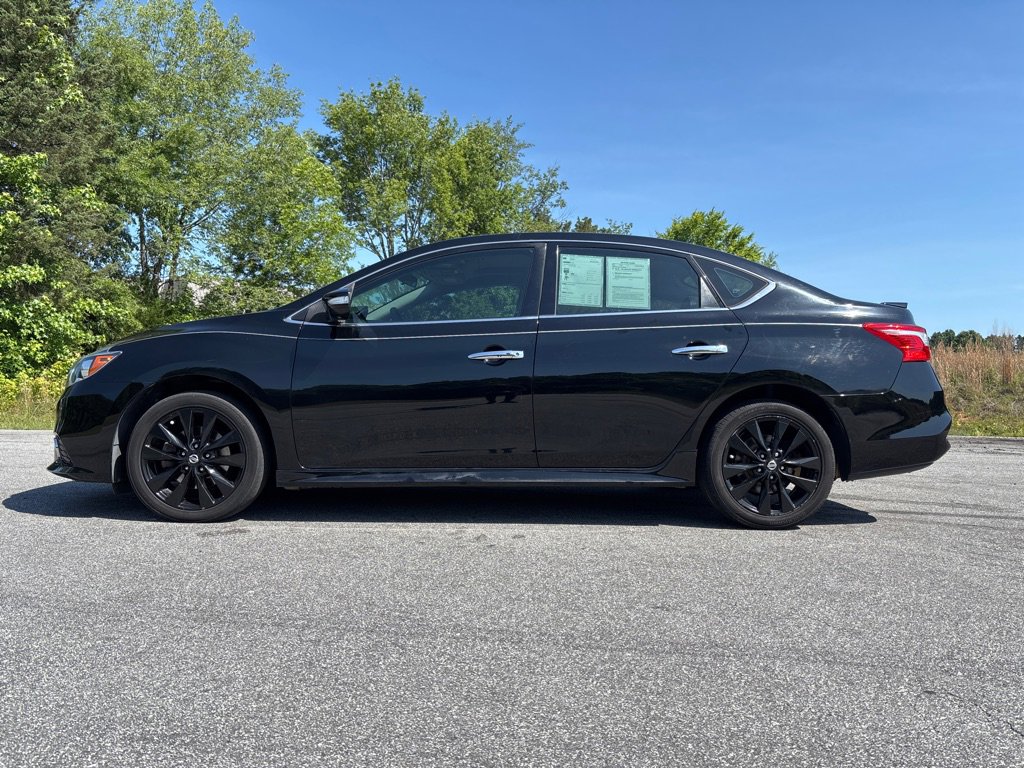 Used 2017 Nissan Sentra SR Turbo w/ SR Midnight Edition FWD image 2