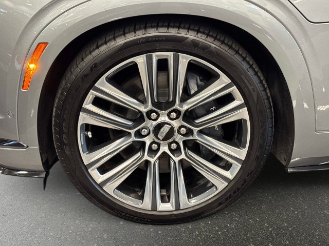 Certified 2026 Cadillac Vistiq Sport w/ LPO, Floor Liner Package AWD/4WD image 10