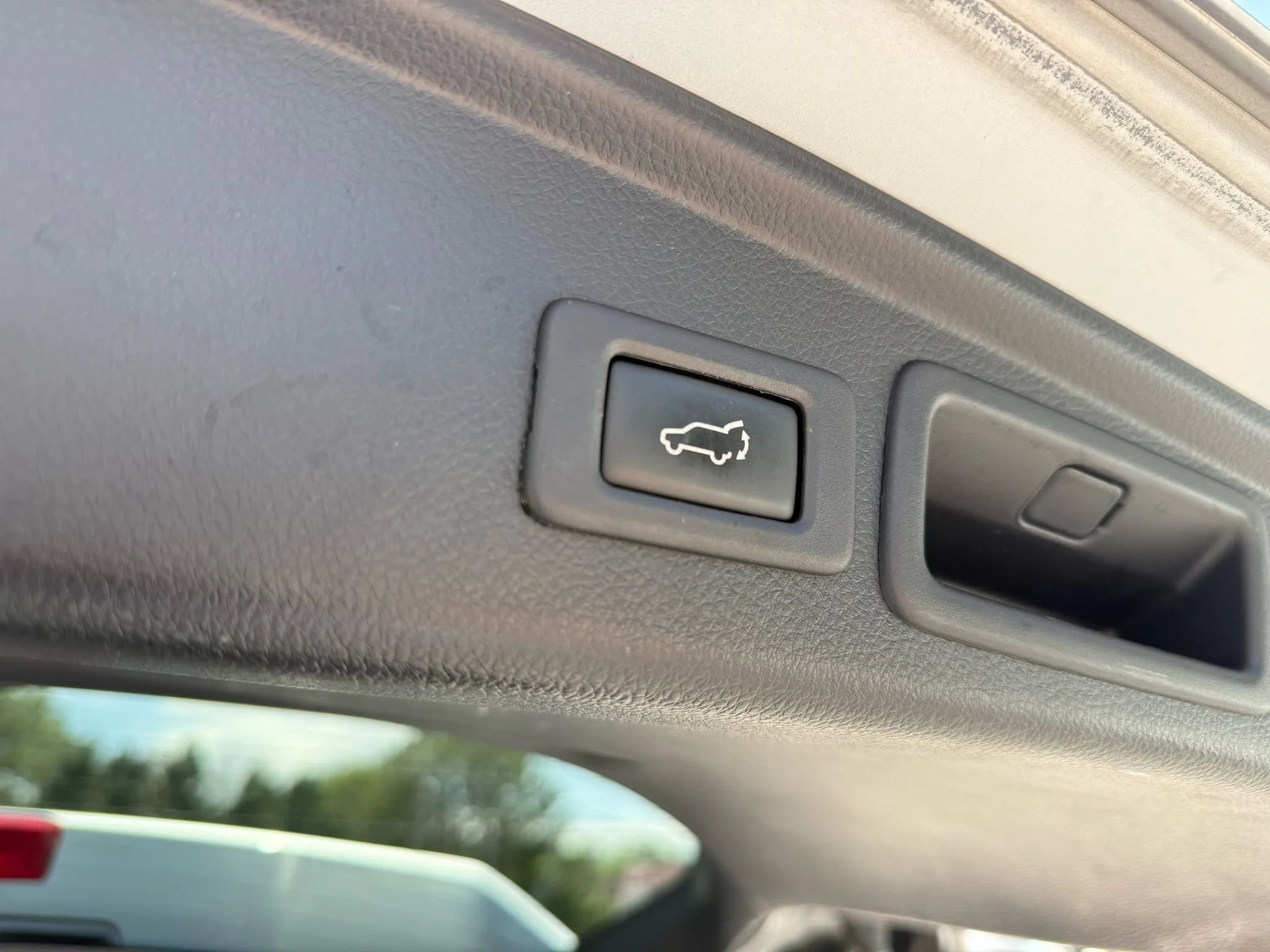 Used 2015 Subaru Forester 2.5i Limited AWD/4WD image 13