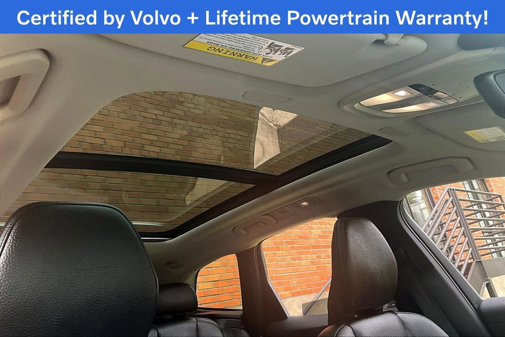 Used 2025 Volvo XC60 B5 Plus image 22