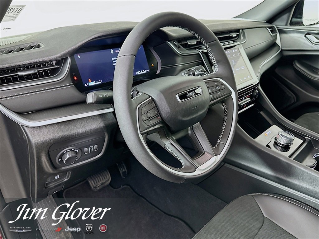 New 2025 Jeep Grand Cherokee L Altitude image 34