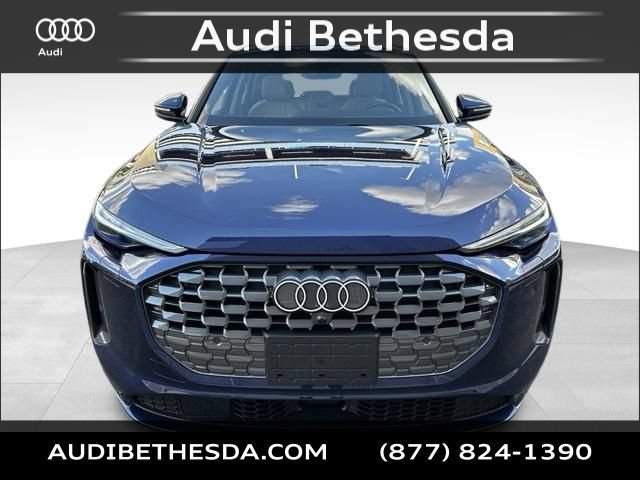 Used 2025 Audi Q5 Premium Plus w/ Premium Plus AWD/4WD image 2