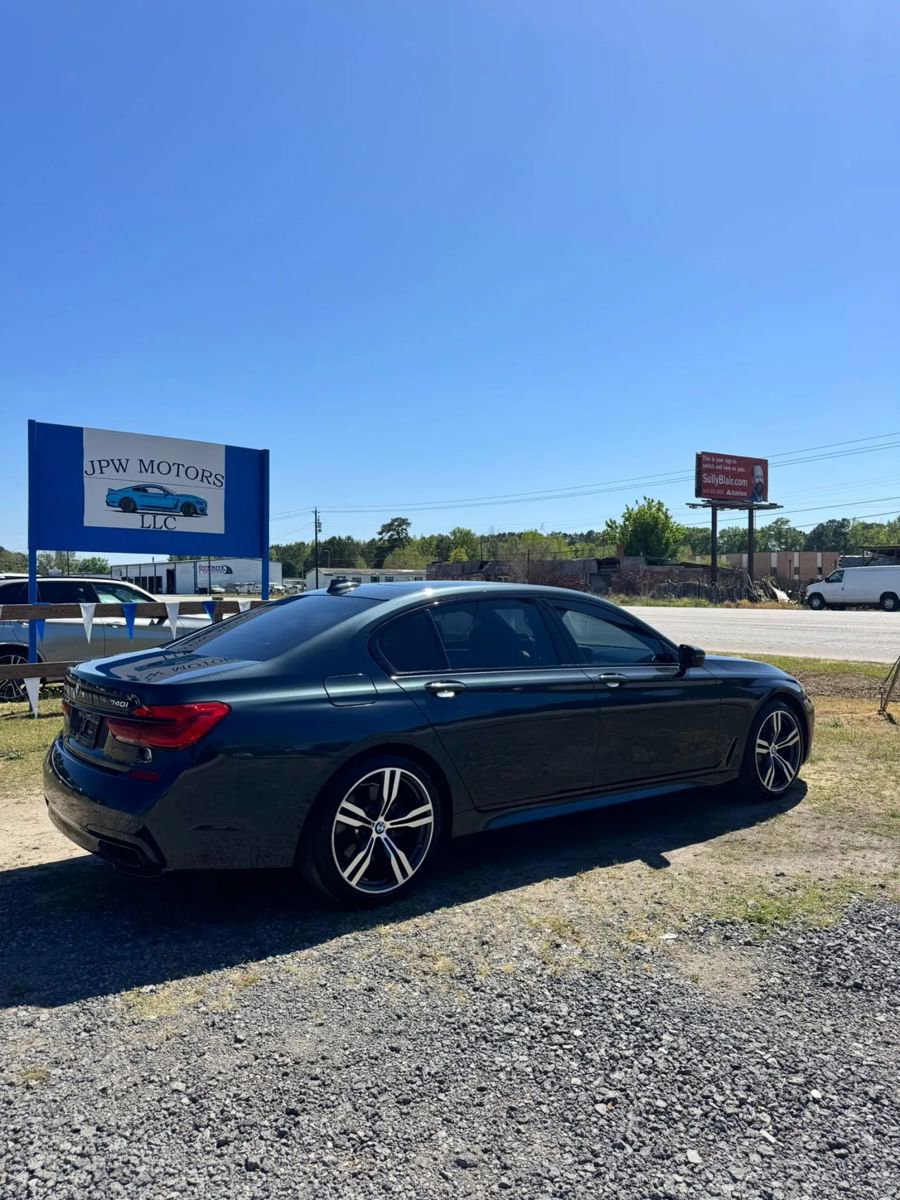 Used 2019 BMW 740i w/ Executive Package image 10