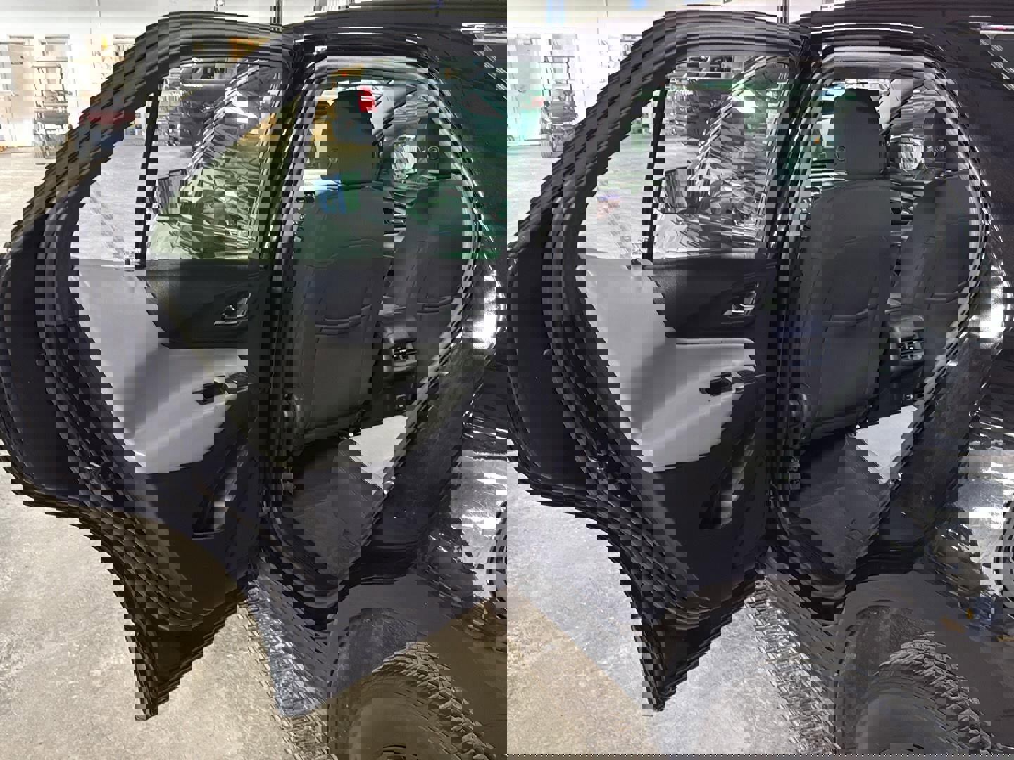 Used 2021 Chevrolet Equinox LS image 7