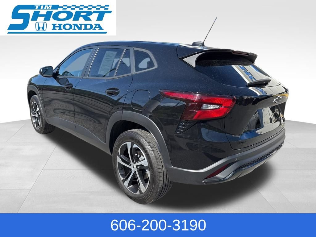 Used 2024 Chevrolet Trax RS w/ Driver Confidence Package FWD image 8