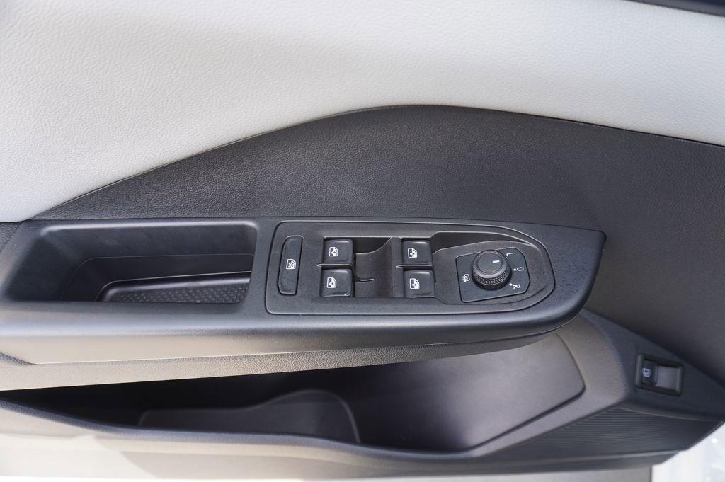 Used 2023 Volkswagen Taos SE image 15