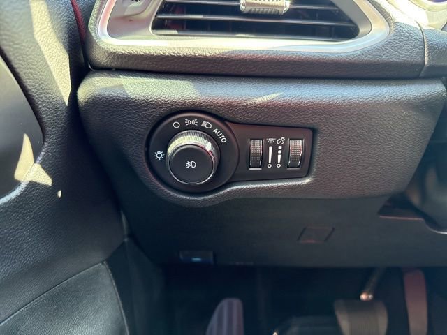 New 2026 Chrysler Pacifica Select image 14