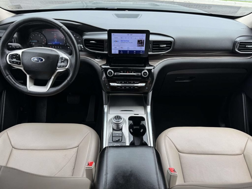 Used 2022 Ford Explorer Limited AWD/4WD image 2